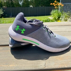 NWOT Under Armour Running Shoes